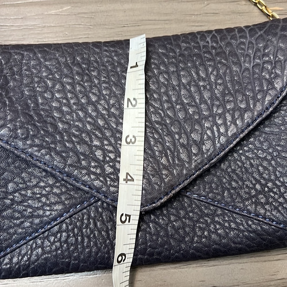 ANTONIO MELANI LEATHER GRAY ENVELOPE CLUTCH WITH GOLD CHAIN - Picture 14 of 14